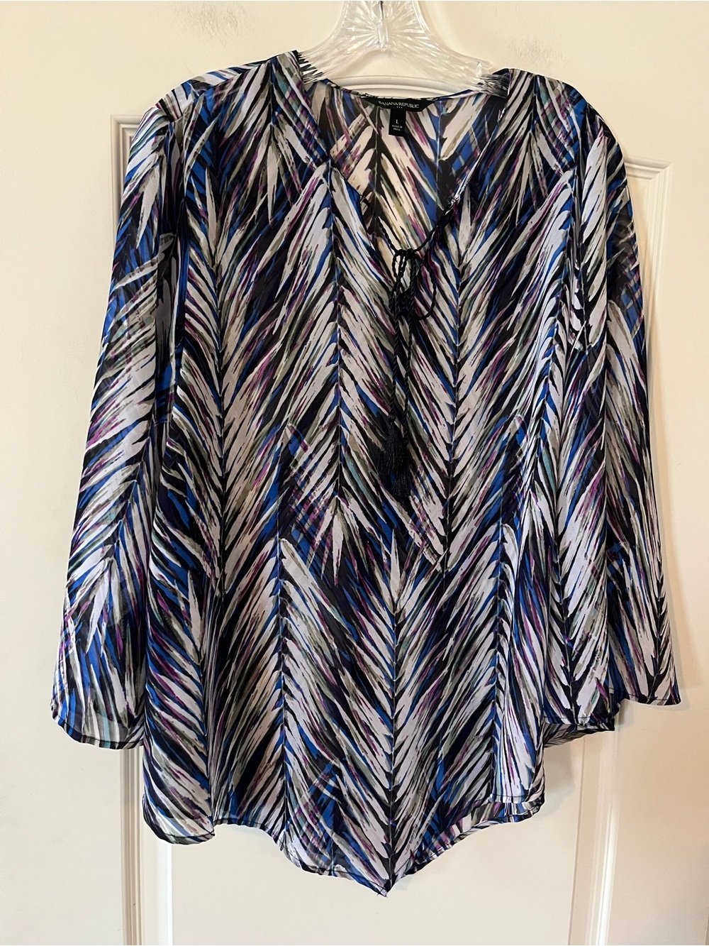 Banana Republic  Patterned Women's Front Tassel Overlay Sheer Blouse Size Large